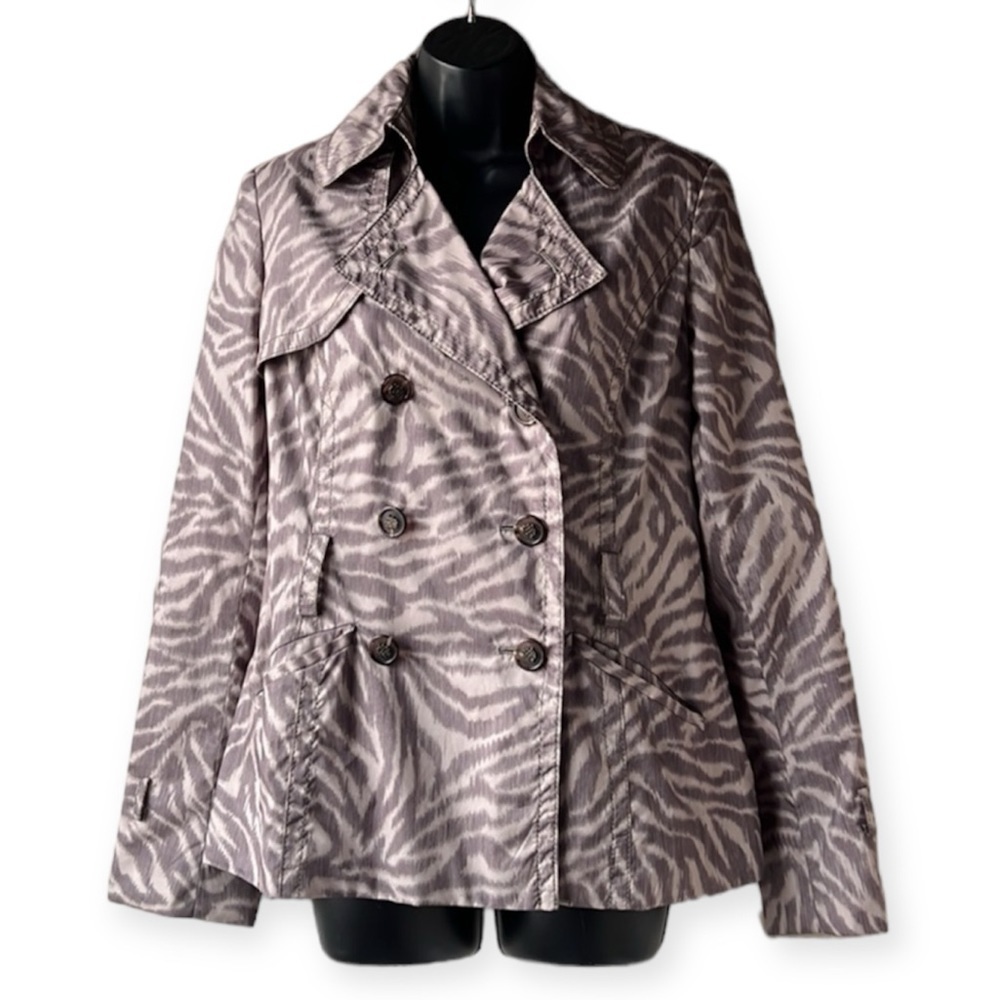 Jessica SIMPSON Tan and Grey Animal Print Cropped Rain Jacket Medium